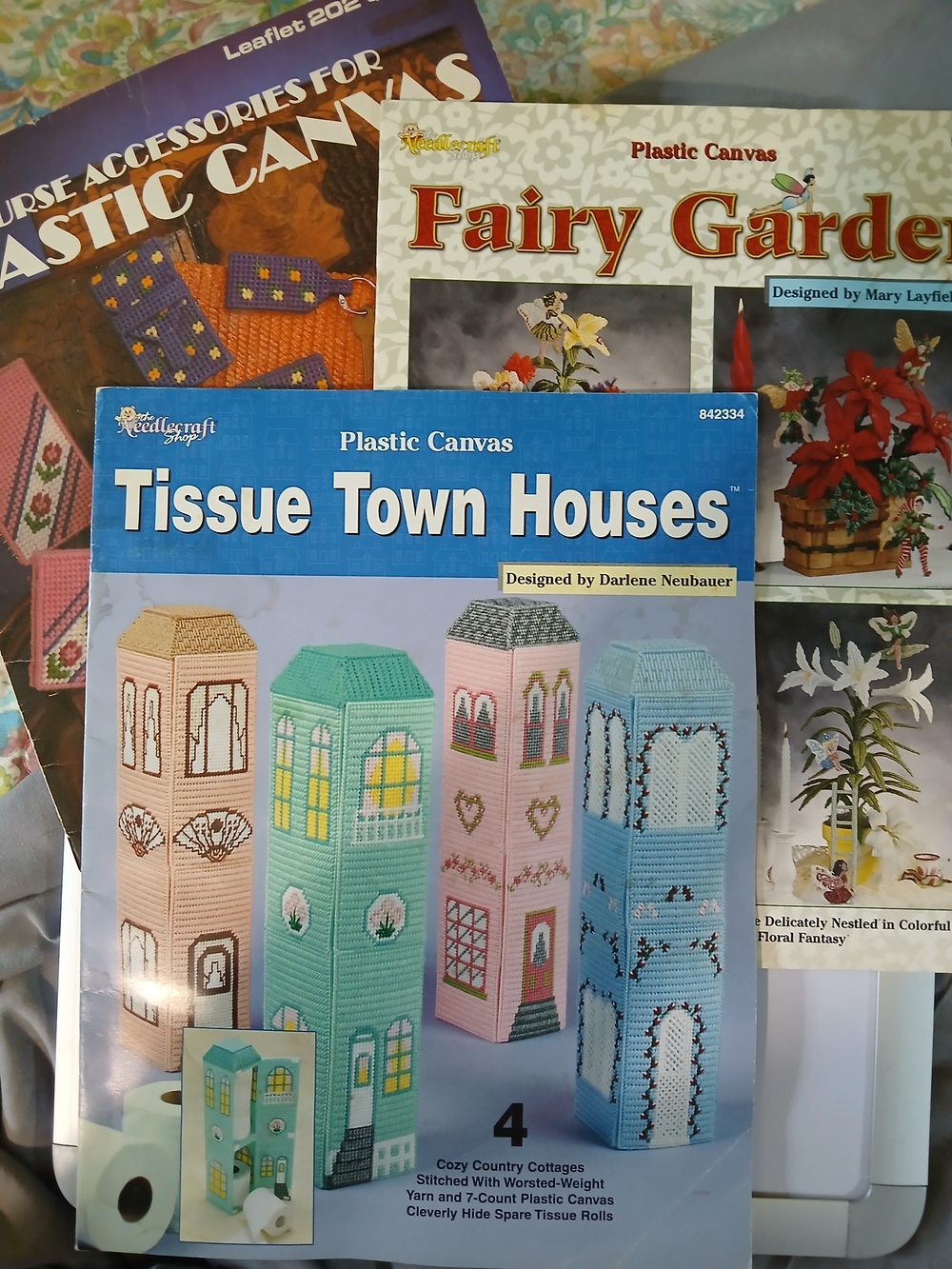 Tissue Town Houses Plastic Canvas Kit - Pastel Pink, Mint, Blue, Beige